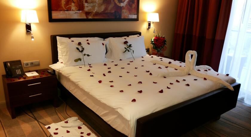 Staybridge By Ihg Hotel