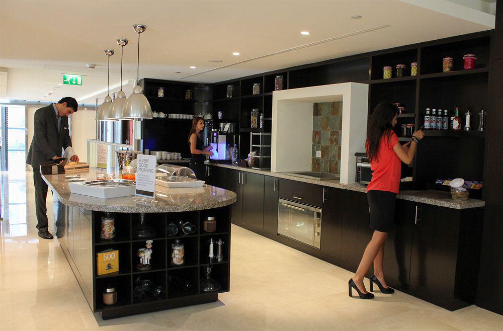 Staybridge By Ihg Hotel
